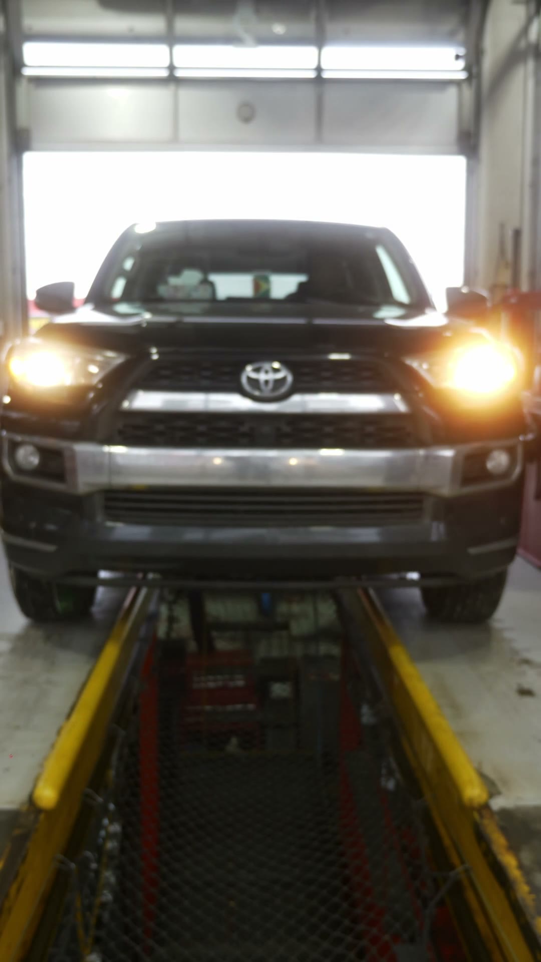 Still from Jiffy Lube: Everyone has a Jiffy Lube